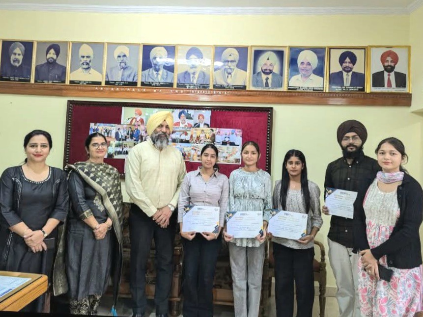 Students of Sikh National College Banga participated in RBI Quiz